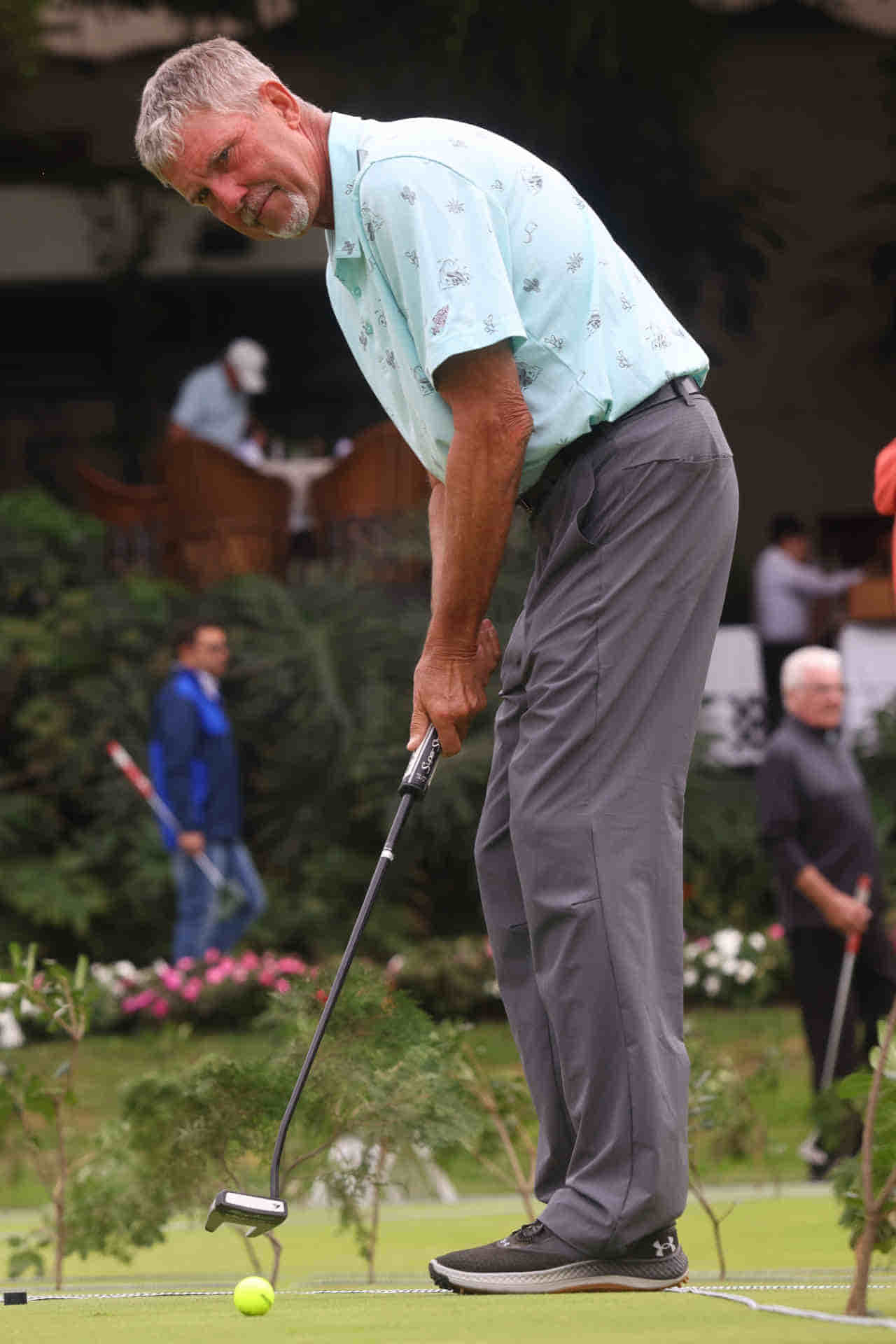 edga0650_1280x1920