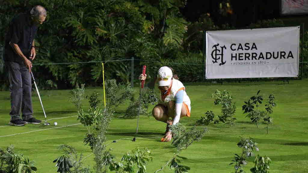 13-putts-039